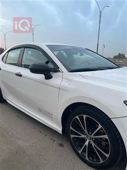 تۆیۆتا کامری